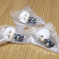 ツイステ ハグコット アズール ツイステッドワンダーランド フィギュア 缶バッジ