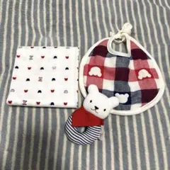 赤ちゃんの城 沐浴ガーゼ スタイ ラトル 3点セット