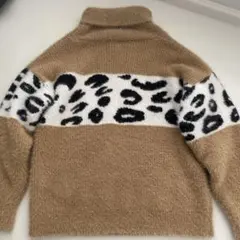 ヒョウ柄ハイネックセーター