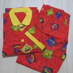 【新品未使用】幾何学模様 赤 カラフル　パジャマ　レディース Free