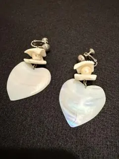 90年代もの ヴィンテージ 白い貝殻のハートのイヤリング