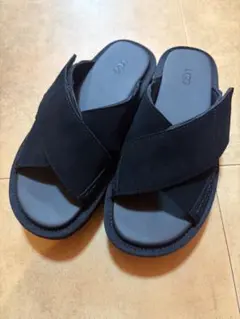 超美品　UGG サンダルのサムネイル