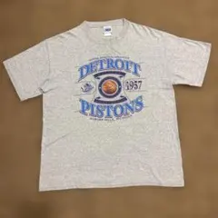 NBA DETROIT PISTONS Tシャツ グレー