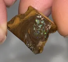 ボルダーオパール原石　16ct