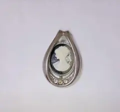 カメオ風ペンダントトップ