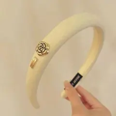 フラワーモチーフ ヘアバンド 髪留め 花 アイボリー ゴールド カチューシャ