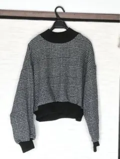 ほぼ未使用　チェック柄クロップドニット