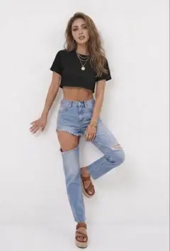完売品✨GYDA SIDERIPPEDペグトップデニムパンツ　スキニー　ダメージのサムネイル