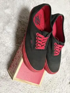 Vans オーセンティック スニーカー ブラック/レッド