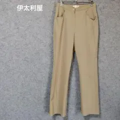 伊太利屋 ベージュ カジュアルパンツ スタッズ付きのサムネイル