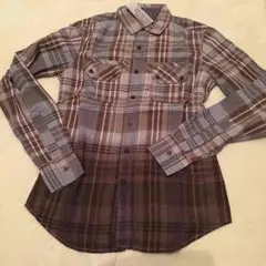 新品☆BENETTON☆グラデチェックシャツのサムネイル