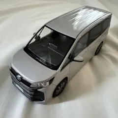 1/10？非売品 NOAH トヨタ 展示色見本 プラモデル ミニカー ラジコン