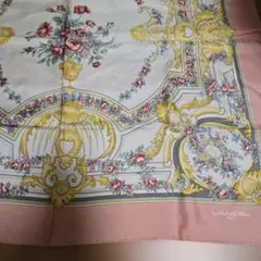 ピンク スカーフ