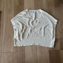 ADAM ET ROPÉ アイボリー Vネック 半袖ニット