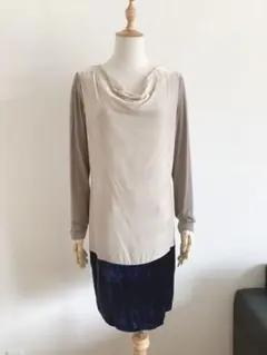 未使用品　アンナ バッサーニ　ベルベット×ジャージー　切り替えワンピース　M-Lのサムネイル