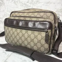GUCCI グッチ ショルダーバッグ GG スプリーム カメラバッグ　大容量のサムネイル