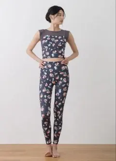 SUKARA ローズプリント　レギンス　ブラック　S