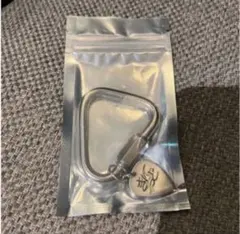 気になってる人が男じゃなかった　新品POP UP SHOP チャームつきカラビナ