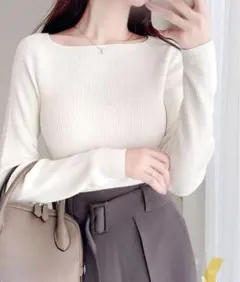 新品　mily biletスクエアネックリブニットプルオーバー　アイボリー　XL