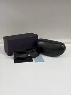 PRADAプラダ SPR011 サングラス メタルロゴ ブラック スクエア 美品