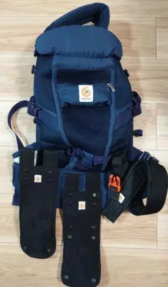 エルゴベビー アダプト　ネイビー 抱っこ紐　ベビーキャリア　紺