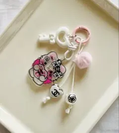 ccロゴ付き キティちゃんキーホルダー