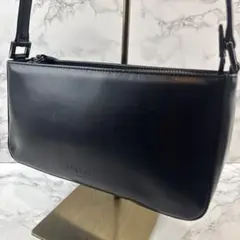 ungaro ウンガロ 本革 レザー ミニ セミショルダーバッグ 黒(ブラック)のサムネイル