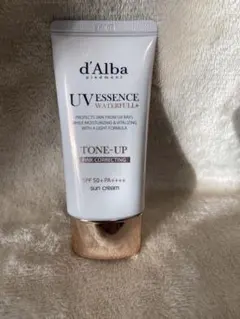 【未使用】ダルバ　ウォータフルトーンアップサンクリーム