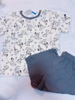 新品未使用 futafuta 101匹わんちゃん パジャマ 110のサムネイル