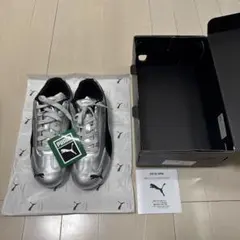 PUMA シルバー/ブラック スニーカー