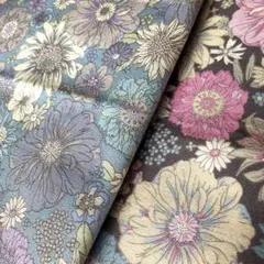 リバティ風　綿プリント生地　花柄