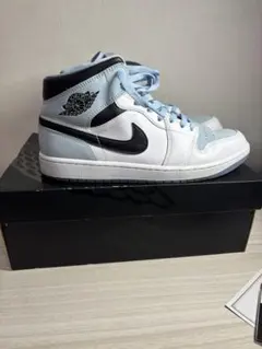 ナイキ エアジョーダン1 ミッド 