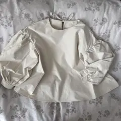 【新品】coca バックリボン バルーンスリーブ トップス ライトベージュ