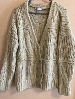 ZARA 薄いグリーン ケーブル編みカーディガン