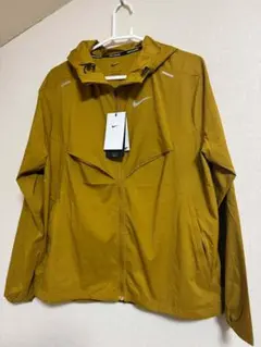 未使用　メンズ　Lサイズ　NIKE ランニングジャケット　 ウインドブレーカー