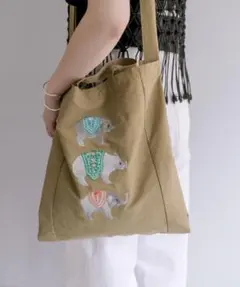 ear PAPILLONNER アニマル刺しゅうトートバッグ