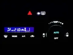 M-1208　タント　コンテ等　エアコン／ハザードスイッチ 反転（ 白 ）のサムネイル