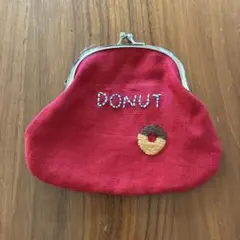 ハンドメイド　赤色がま口ドーナツ手 刺繍小物入れ