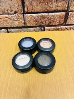 ●MAC　アイシャドウおまとめ 4色セットのサムネイル