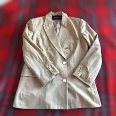 【美品】LOUNIE ベージュ ダブルブレストジャケットのサムネイル