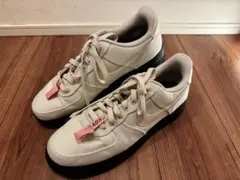NIKE AIR FORCE 1 ホワイト スニーカー