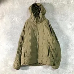 UNIQLO　WARM PADDED 中綿ジャケット カーキ　無地　フーディーのサムネイル