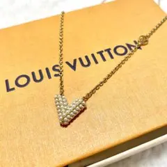 箱付き美品 ルイヴィトン エセンシャルV ゴールドペルル Vモチーフ ネックレス