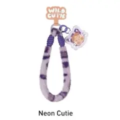 ポップマート　クライベイビー　wild but cutie フォーンチャーム