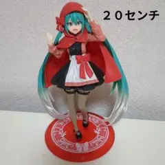初音ミク フィギュア 赤いマント