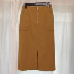 【美品】BABYLONE バビロン　ベージュタイトスカートのサムネイル