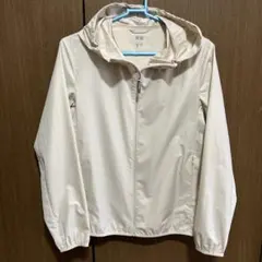 UNIQLO ポケッタブルUVカットパーカー　ベージュ　Mサイズ