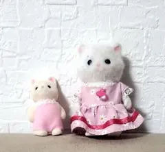 ⭐在庫大処分セール⭐シルバニアファミリー猫の人形セット２体　送料無料。。。