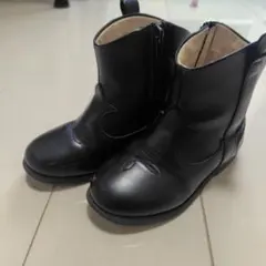 プティマイン 黒いジッパー付きブーツ 18.0cm