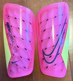 NIKE MERCURIAL すね当て シンガード ピンク